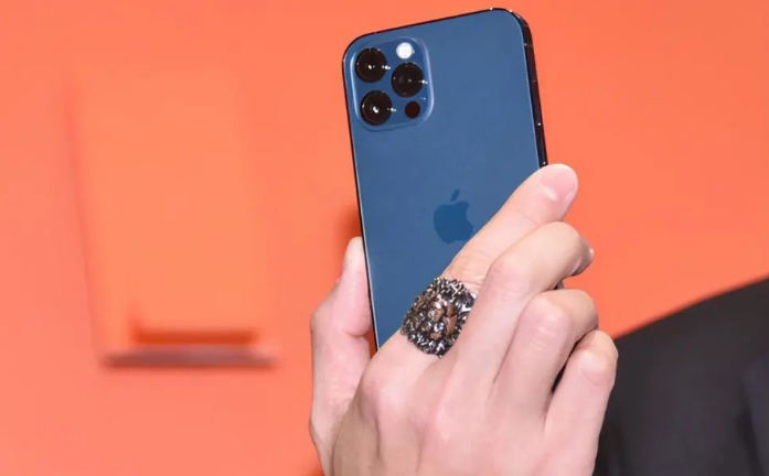 凤泉苹果手机维修分享iPhone12系列重启方法教程 
